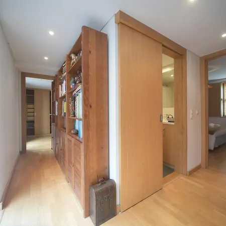 Spacious - Free Parking - Near Metro