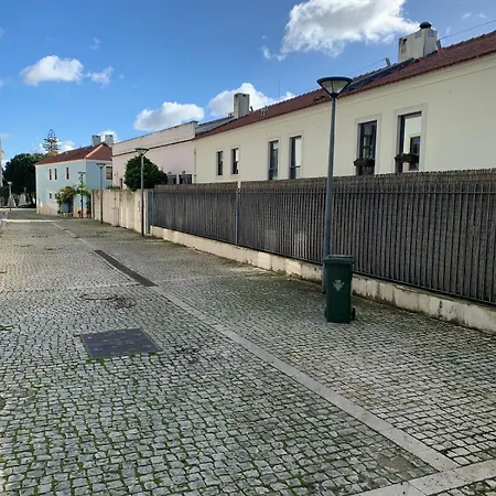 Spacious - Free Parking - Near Metro *